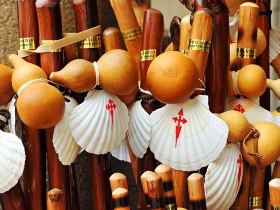 サンティアゴ・デ・コンポステーラ巡礼の旅 7日間　人気の巡礼路「フランスの道」を歩く＜6泊7日／朝夕食付／スーペリアホテル利用／サリア発＞