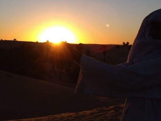 【6～9月】エルゴレア宿泊ツアー　サハラ砂漠の砂丘で行うサンドバス体験！＜6泊7日／英語ガイド／アルジェ発着＞