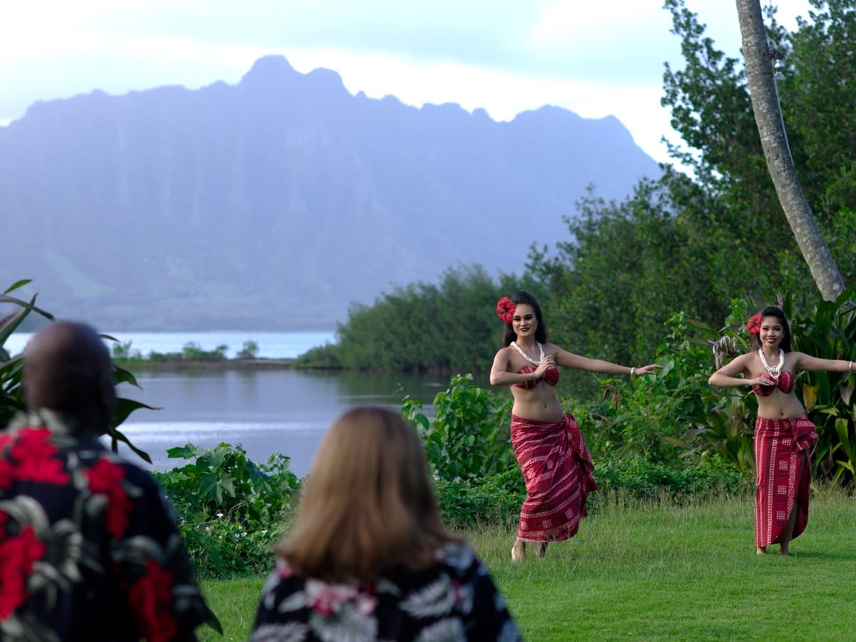 HULA GARDEN Dinning Experience & Polynesian Show<