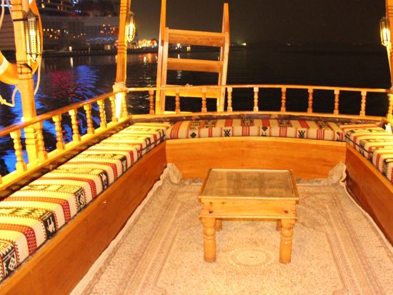 伝統船アブラでドバイ運河クルーズ＜60分／ドバイ発＞