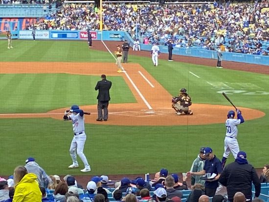 【JTB限定】アーリーエントリー付き！ロサンゼルス ドジャース戦観戦ツアー　観戦チケット＆往復送迎＜2026年3～9月／日本語ガイド＞by JTB マイバス