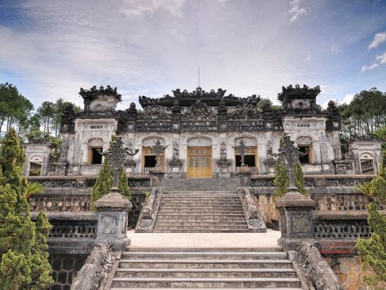 遅め出発！世界遺産 古都フエ観光ツアー 王宮＋カイディン帝廟+ティエンムー寺　ソルトコーヒー＆フエ宮廷料理の夕食付き＜日本語ガイド／ダナンまたはホイアン発着＞
