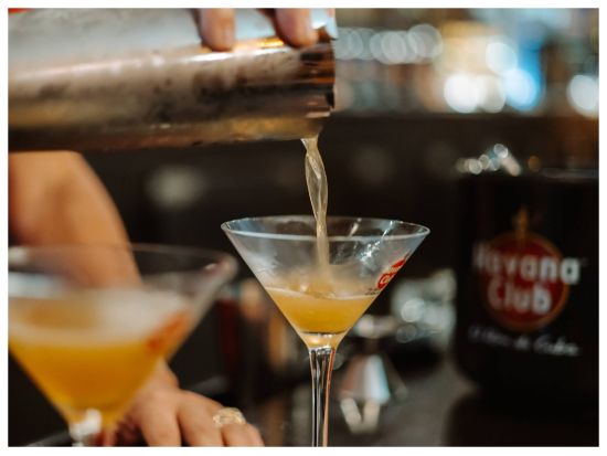 キューバラム酒堪能ツアー＜3時間／貸切／英語ガイド／昼食付／ハバナ発＞