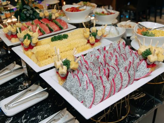 ユニコーン号 ディナークルーズ　ユニークなクルーズ船で新鮮なシーフードやライブミュージックを満喫！＜現地集合／ビュッフェ／19:00発＞