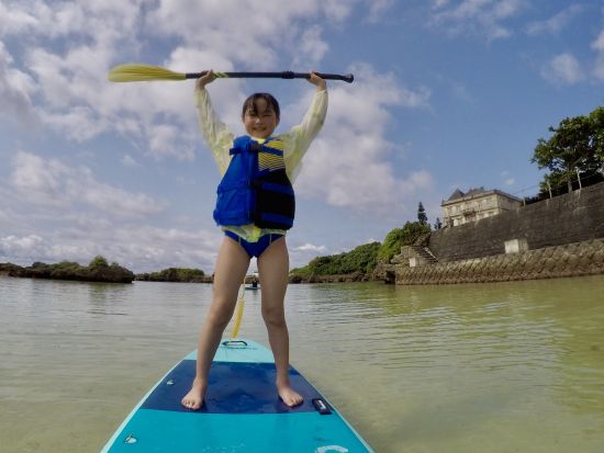 野生のウミガメに会えるSUP(スタンドアップパドル)体験　参加年齢4歳〜79歳　ペット同伴OK〈高画質写真＆動画付き〉by オーシャンキング