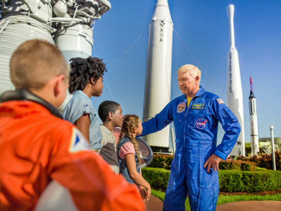 ケネディ宇宙センター 送迎サービス　到着したら自由時間 ＜入場チケット付き／英語ドライバーガイド＞