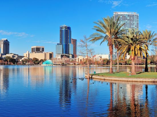 オーランド市内 凝縮半日ツアー　ボートクルーズ乗船付き ＜英語ガイド＞