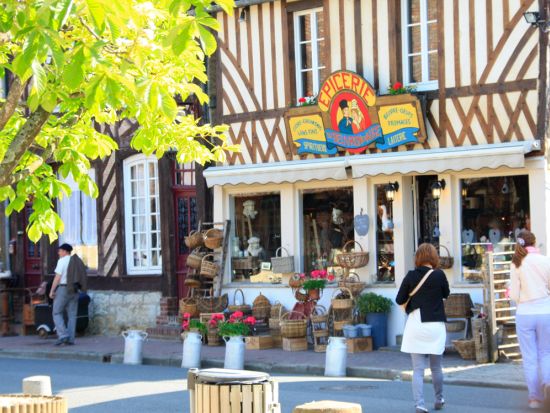 モンサンミッシェル日帰りツアー　美しいノルマンディーのいなか村散策　オムレツ昼食オプション選択可＜日本語アシスタント＞by エミトラベル