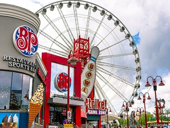 ナイアガラの滝 日帰りツアー　ナイアガラの滝クルーズ＆ナイアガラ・オン・ザ・レイク観光＆ワイナリー試飲付き ＜日本語ガイド／トロント発＞