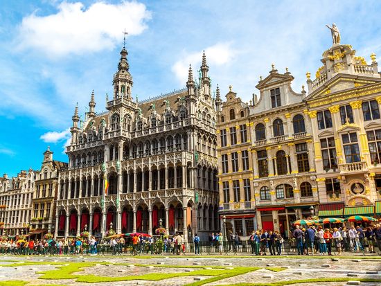 Brussel_Grote_Markt_Square_shutterstock_246498595