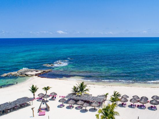 コスメル島半日観光ツアー！マヤ文明の世界観に触れるショー鑑賞やテイスティング、ビーチ訪問付きで盛り沢山＜コスメル島発／英語ガイド＞