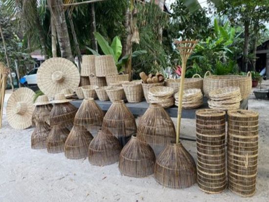 バンテアイ・スレイ遺跡＆バンテアイ・サムレ遺跡 観光ツアー ＜昼食付き／日本語ガイド／日系ツアーラウンジ特典付き＞