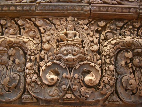 バンテアイ・スレイ遺跡＆バンテアイ・サムレ遺跡 観光ツアー ＜昼食付き／日本語ガイド／日系ツアーラウンジ特典付き＞