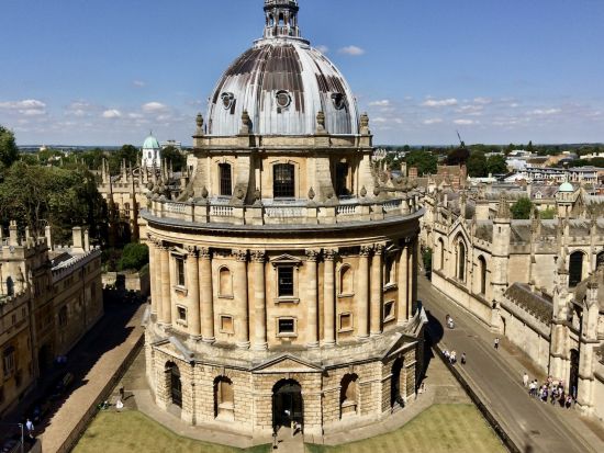 おすすめガイド 山城さんと行く！オックスフォード1日ツアー 映画『ハリー・ポッター』ロケ地など選べる観光地＜貸切／日本語ガイド／電車利用＞ 