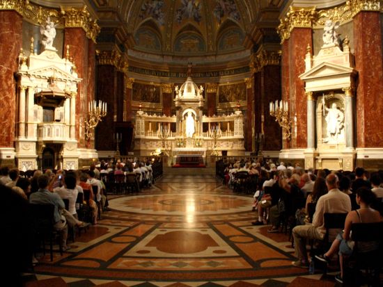 聖イシュトヴァーン大聖堂 ミニコンサート＋入場チケット事前予約＜大聖堂・展望台・宝物館入場付／ブダペスト＞