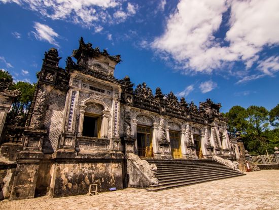 世界遺産フォンニャ洞窟＆パラダイス洞窟＆古都フエ観光1泊2日ツアー＜貸切／日本語ガイド／フエ宮廷料理の昼食付き／ホテル付きプランあり＞