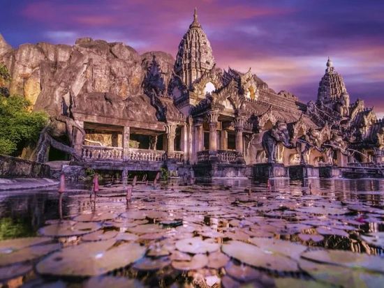 プーケットファンタシー入場券　タイ最大級のテーマパークで人気の象やトラの動物ショーを満喫！＜チケットのみ／現地集合＆解散＞