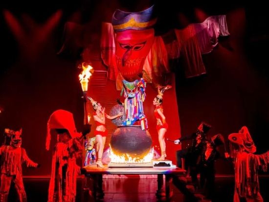 プーケットファンタシー入場券　タイ最大級のテーマパークで人気の象やトラの動物ショーを満喫！＜チケットのみ／現地集合＆解散＞