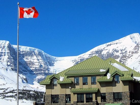 Columbia-Icefield-Glacier-Discov
