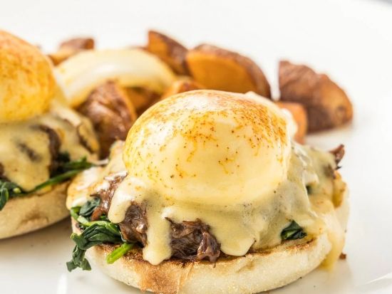 サーフラナイ（Surf Lanai）　ホテル朝食ミールクーポン　クーポン引き換え後、お好きな日時でご利用可能！＜ロイヤルハワイアンホテル内＞