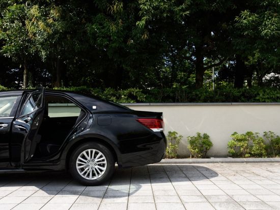 【空港送迎ハイヤー】成田空港 ⇄ 東京23区 片道送迎サービス＜選べる車両／定額料金／1～9名＞