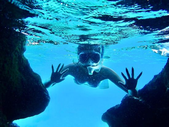 宮古島 青の洞窟シュノーケリング＆洞窟探検 神秘的な「サファイアケイブ」で思い出を作ろう ＜半日 or 1日／伊良部島＞