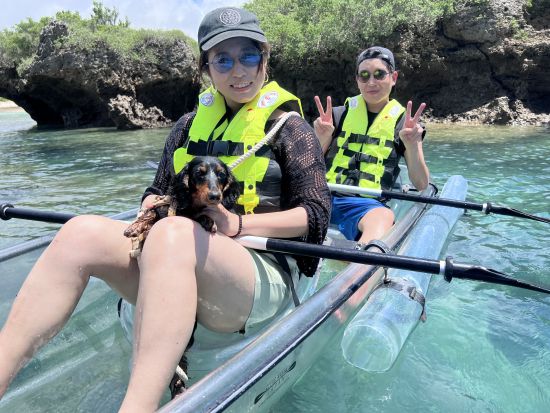 【愛犬連れOK】クリアカヤックツアー　愛犬と一緒に透明度抜群の海の散歩へ！＜2歳から参加OK／当日予約可／1～1.5時間／宮古島＞