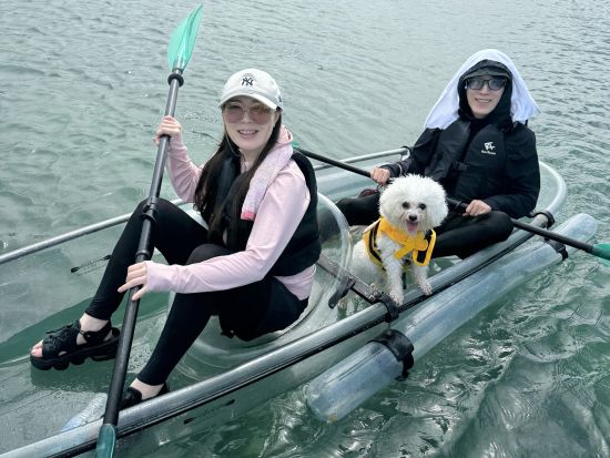 【愛犬連れOK】クリアカヤックツアー　愛犬と一緒に透明度抜群の海の散歩へ！＜2歳から参加OK／当日予約可／1～1.5時間／宮古島＞