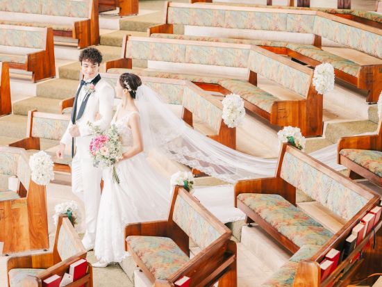 ハワイ　1日完結挙式（ウェディング）　キャルバリー・バイ・ザ・シー教会　祭壇から海が見えるハワイ唯一の教会（挙式・撮影・衣裳・メイク）