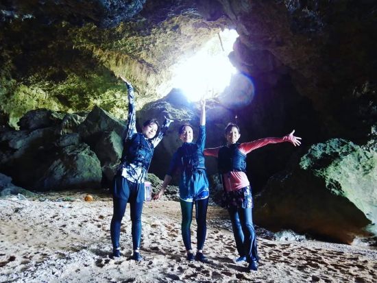 青の洞窟＆ウミガメシュノーケル 石垣島の美しい海を満喫 高確率でウミガメに出会える 器材レンタル無料＜送迎あり／石垣島＞