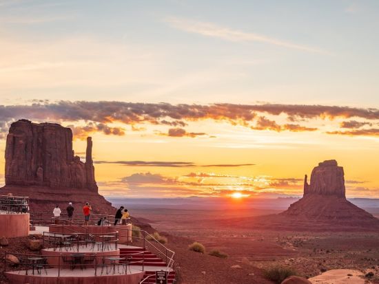 絶景「ビューホテル」＆グランドキャニオン宿泊 2泊3日ツアー　モニュメントバレー＆グランドキャニオン＆アンテロープ＆セドナ＜日本語／VELTRA限定 即予約可＞
