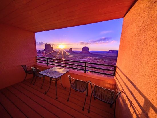 絶景「ビューホテル」＆グランドキャニオン宿泊 2泊3日ツアー　モニュメントバレー＆グランドキャニオン＆アンテロープ＆セドナ＜日本語／VELTRA限定 即予約可＞