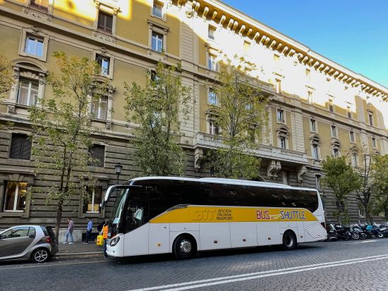 【空港シャトル】ローマ・フィウミチーノ空港 ⇔ ローマ市内　バス乗車チケット ＜英語ドライバー＞