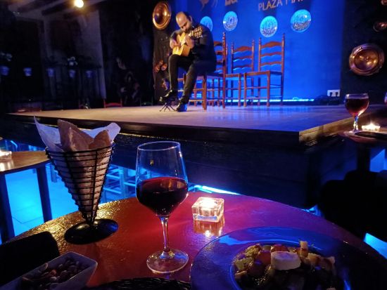 フラメンコショー　タブラオ「ラ・キメラ (La Quimera)」 ＜タパスメニューのディナー＋2ドリンク付き／マドリード＞