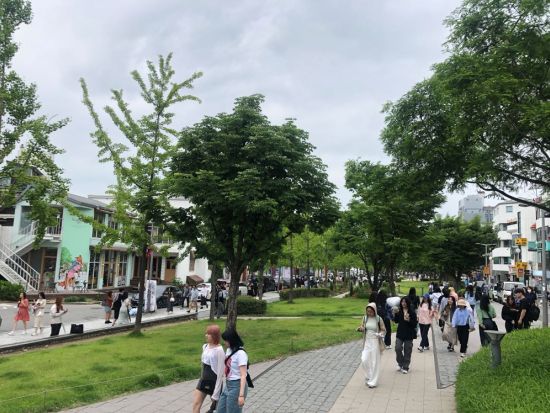 漢江ナイトクルーズ　Nソウルタワーの夜景観賞や汝矣島 ザ・現代ソウルでのショッピング「チメク」「漢江ラーメン」オプション選択可能＜日本語ガイド／明洞送迎＞