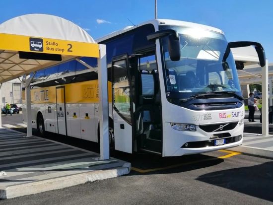 【空港シャトル】ローマ・チャンピーノ空港 ⇔ ローマ市内　バス乗車チケット ＜英語ドライバー＞