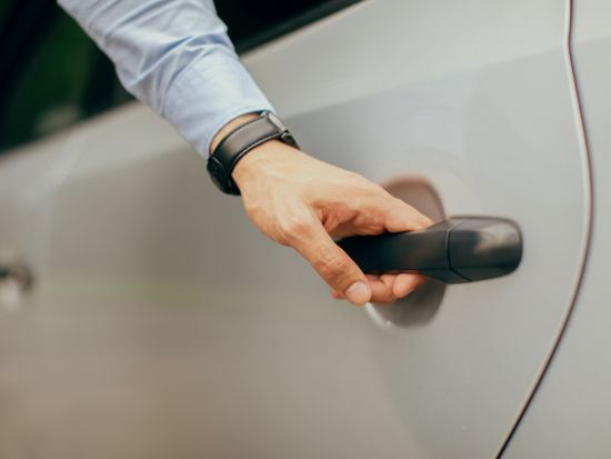 パレルモ市内⇔タオルミーナ市内 貸切送迎サービス＜英語ドライバー＞