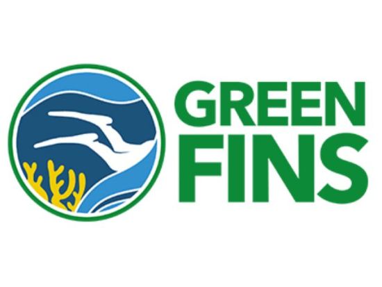 熱帯魚の楽園シュノーケリング グリーンフィンズ認定店で環境に優しくシュノーケリング！ 学割プランあり ＜ボート／ショップ設備利用可／約2時間半／恩納村発＞