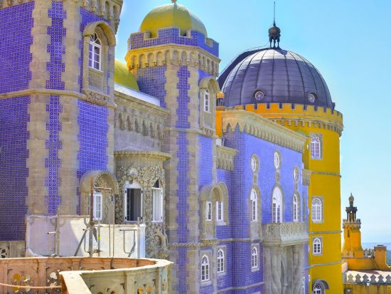 シントラ観光 1日ツアー 人気の3大宮殿を制覇！ペーナ宮殿＋シントラ宮殿＋レガレイラ宮殿＜貸切／現地語ドライバー／リスボン発＞