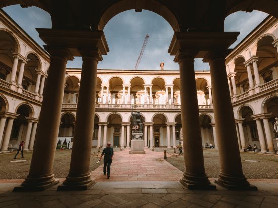 ブレラ絵画館（ブレラ美術館）見学＆ブレラ地区散策ツアー＜2時間／英語ガイド＞