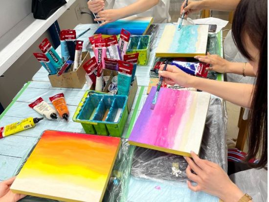 レジンアート体験　人気のレジンアートで石垣島の海を描いてアート作品に！アートボードまたはコースター＜石垣島＞by くくる屋