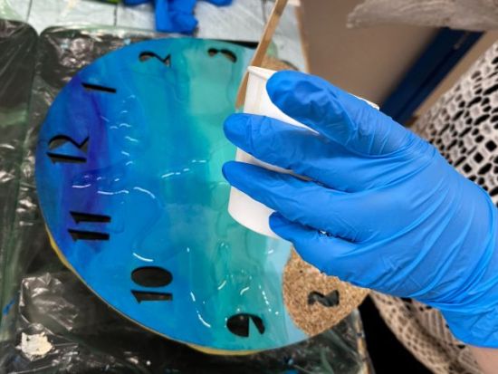 レジンアート体験　人気のレジンアートで時計作り！石垣島の海を描いて世界に一つのアート作品に ＜石垣島＞by くくる屋