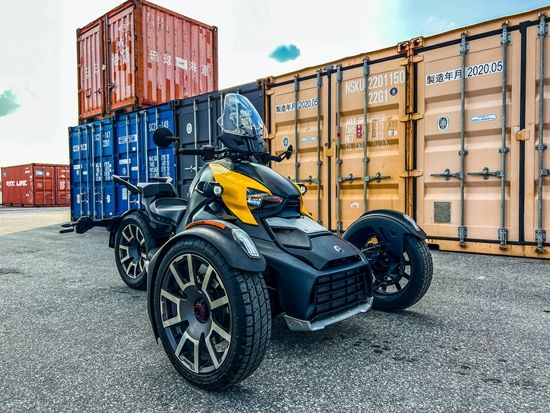 レンタルトライク「can-am RYKER(カンナム ライカー)」6時間レンタルプラン 迫力満点の大型トライクで宮古島の観光地を巡る＜6時間／宮古島＞