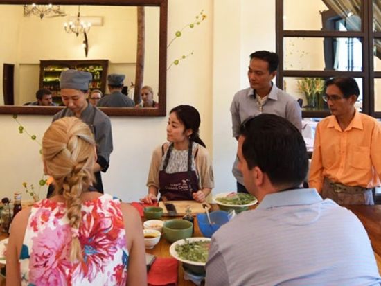 ホーチミン日本語ガイドサービス　経験豊富な日本語ガイドを貸し切って自由自在にホーチミン観光を満喫 ＜最大15名利用／4～8時間＞