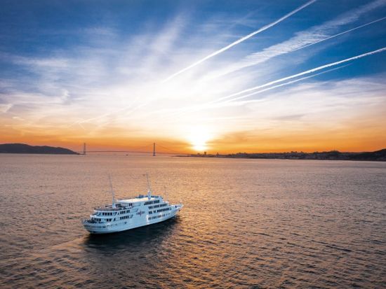 THE KOBE CRUISE コンチェルト トワイライト・ナイトクルーズ｜フレンチコース 事前予約＜神戸市＞