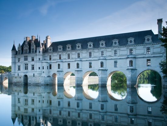 Chenonceau_Castle_shutterstock_111668573