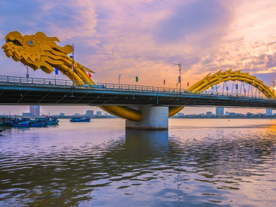ダナンフォトジェニックツアー　ダナン市内の絶景スポットを満喫！名物料理の夕食付き＜午後発／日本語ガイド／（平日限定）空港お送りオプションあり＞