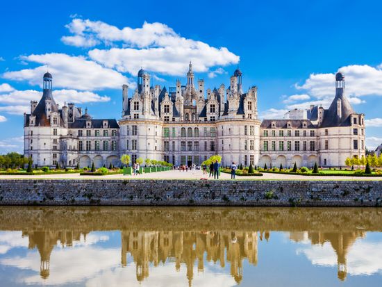 Loire Valley_Chambord Castle_pixta_68569572_M