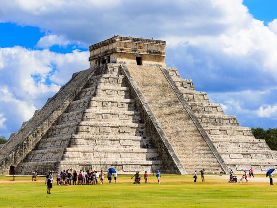 Mexico_chichen itza_shutterstock_548507557 (2)