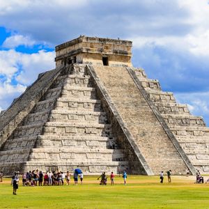Mexico_chichen itza_shutterstock_548507557 (2)
